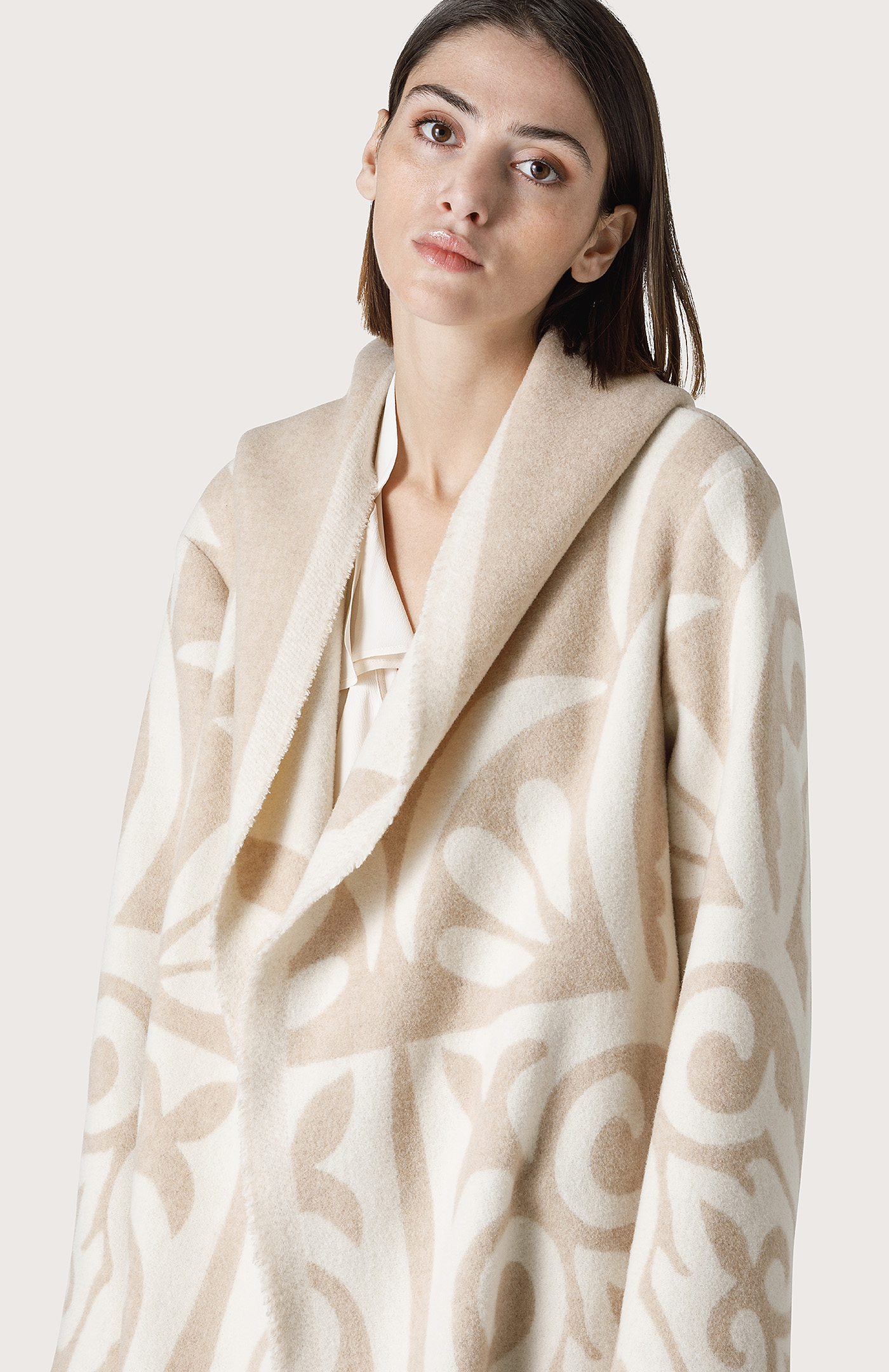Dressing gown-style coat