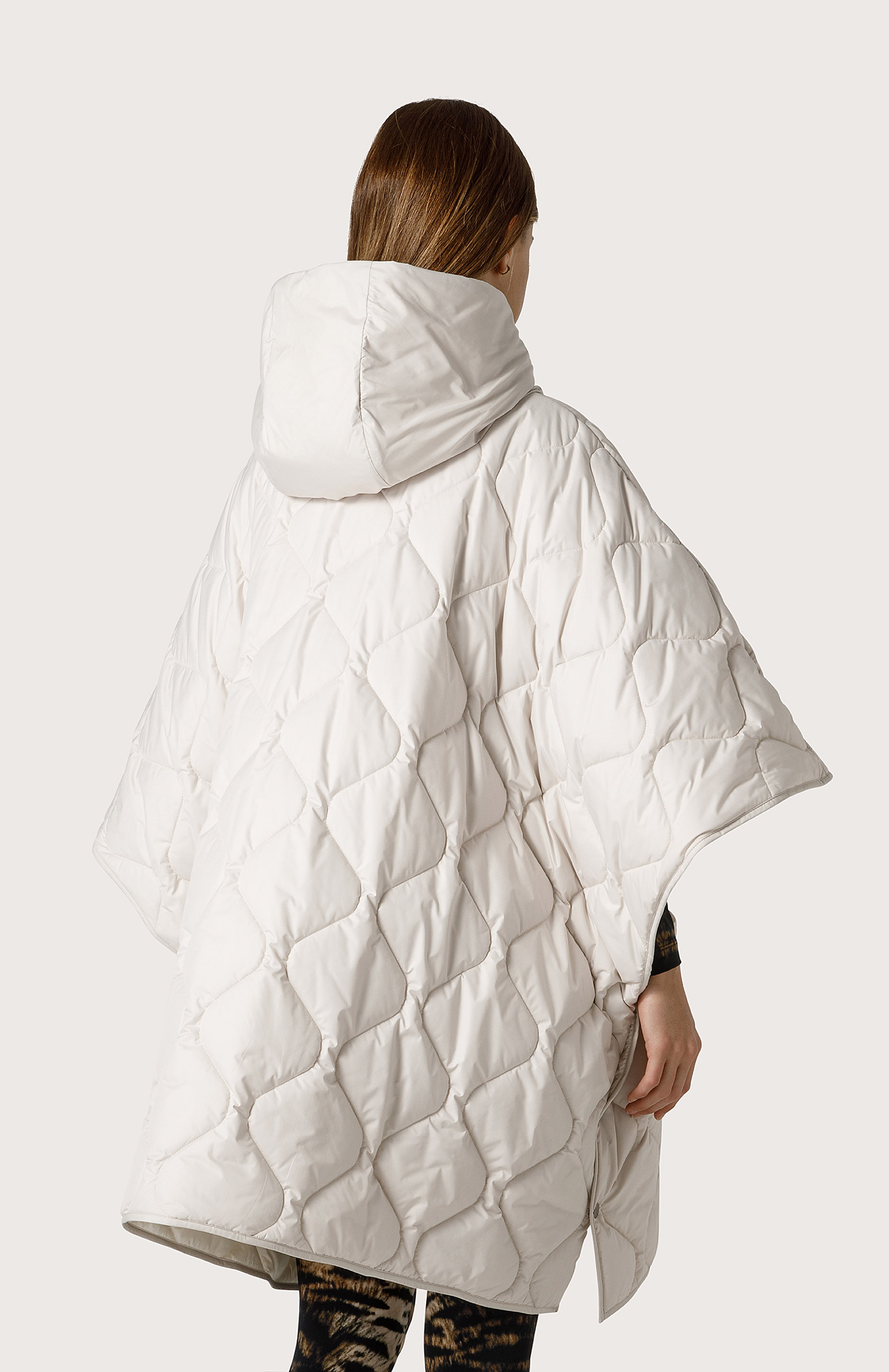 Quilted poncho Col. White Seventy®