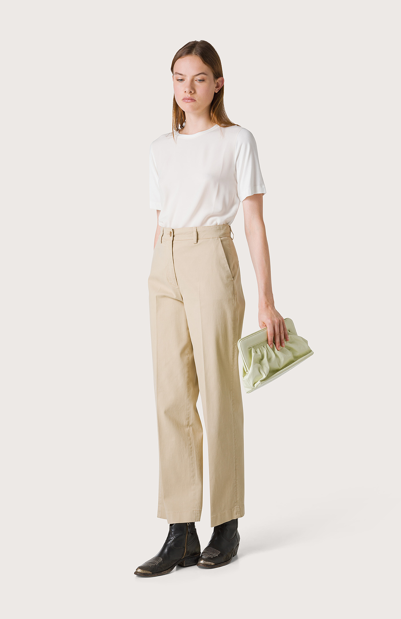 Chino trousers with belt Color beige - RESERVED - 4118L-80X