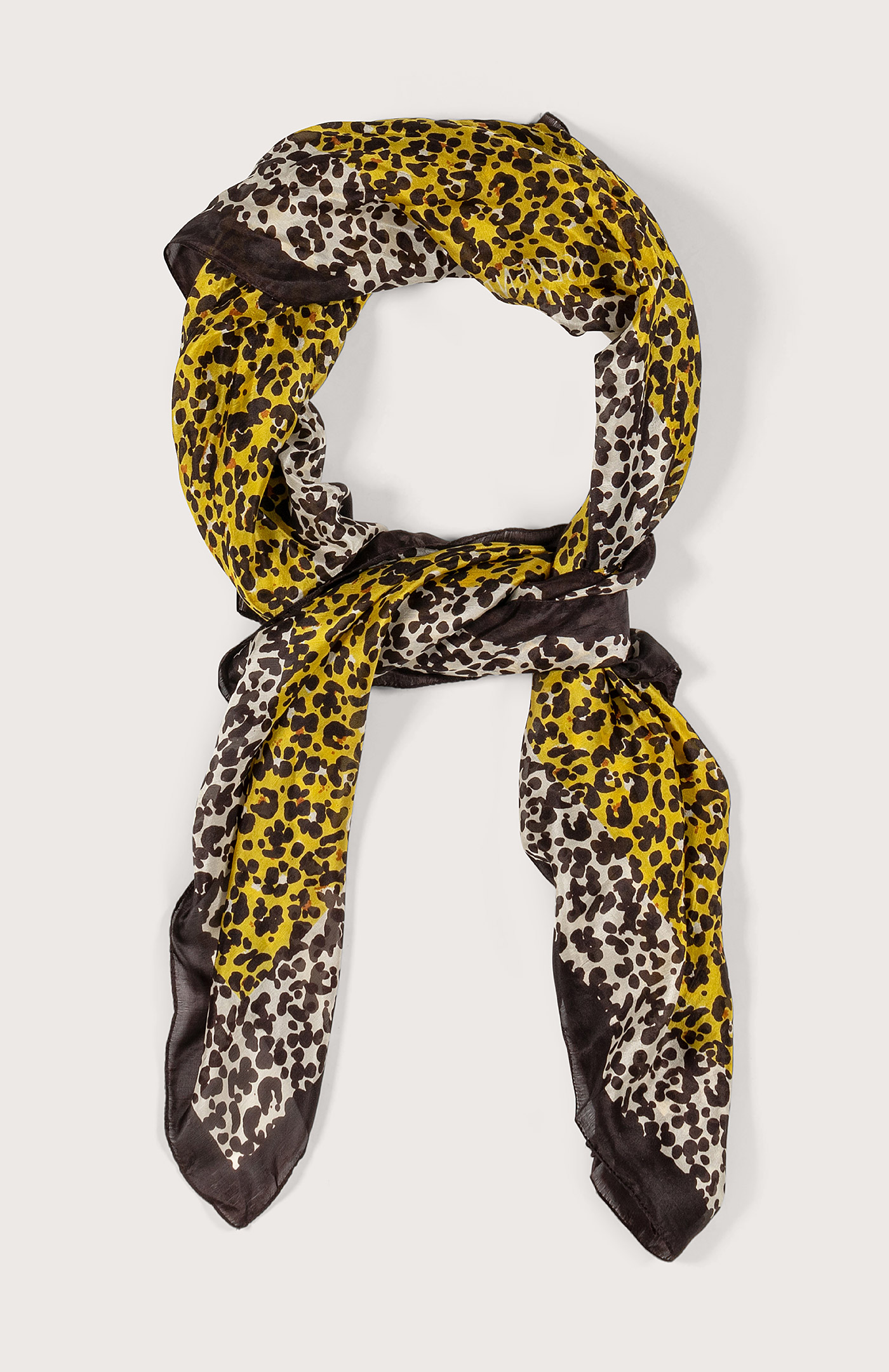 Download Headscarf with maxi floral print - Col. Yellow | Seventy®