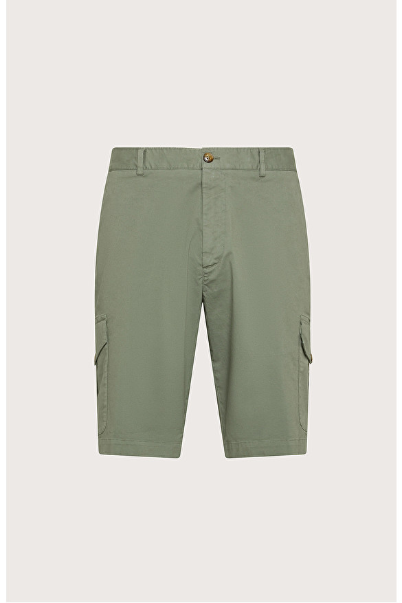 Pocketed Bermuda shorts in stretch cotton gabardine | Seventy Venezia