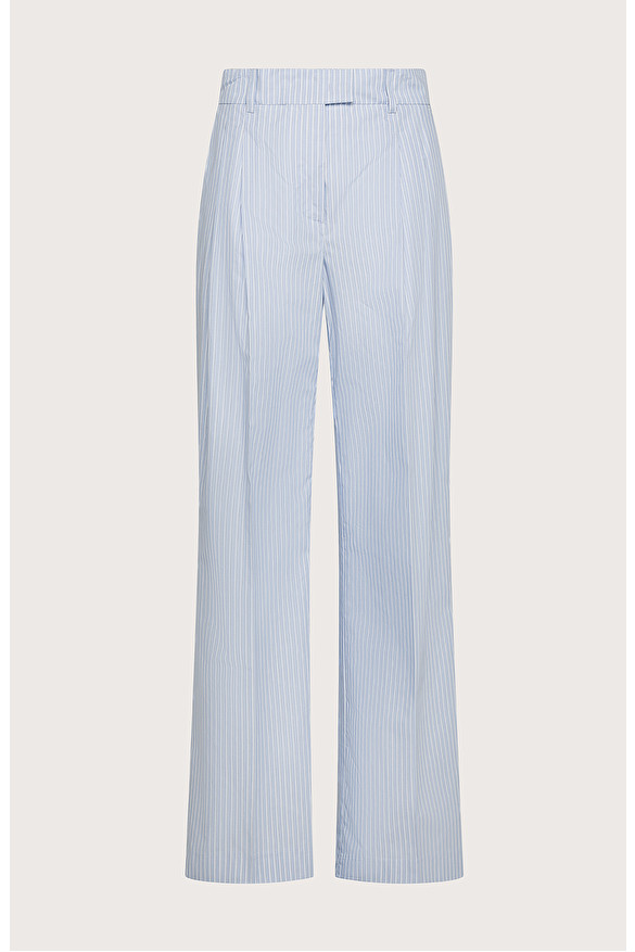 SEVENTY Venezia イタリア製 ライトブルーパンツ ス Sale Trousers Woman | Seventy